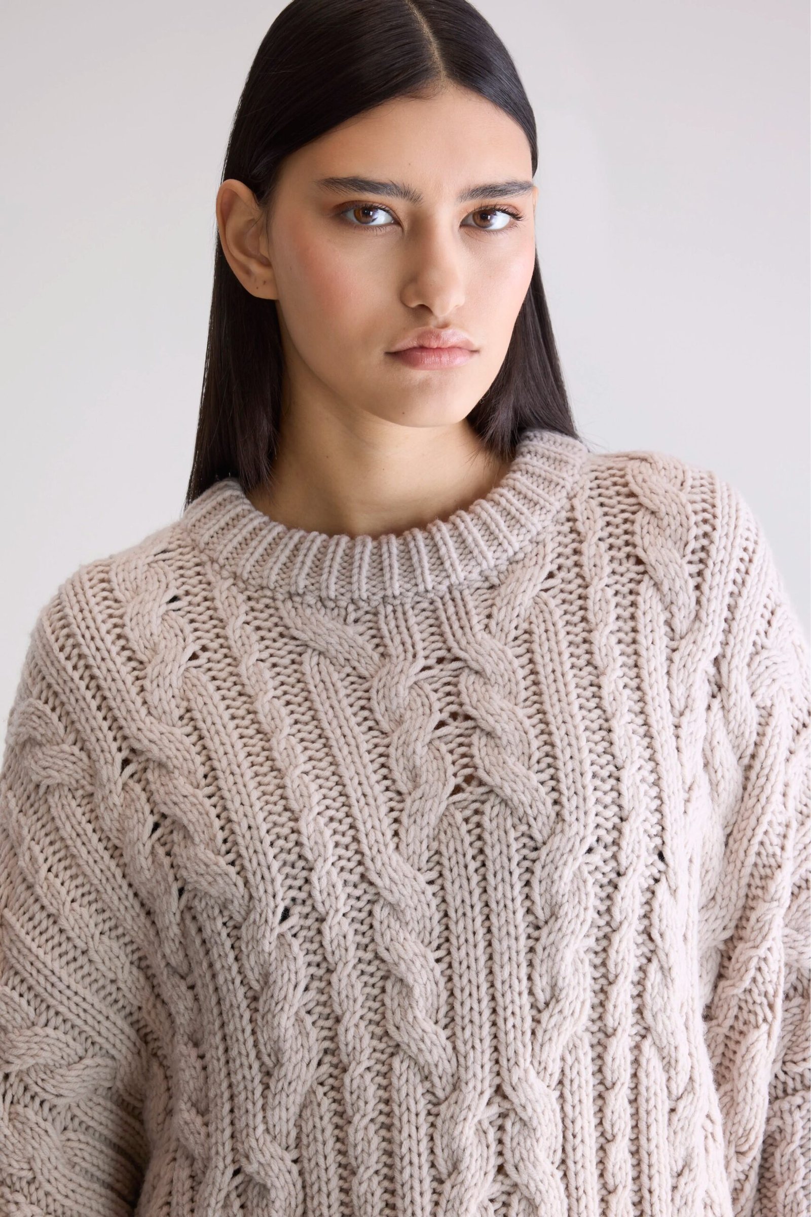 nesk cable knit sweater (252 / w / sable)