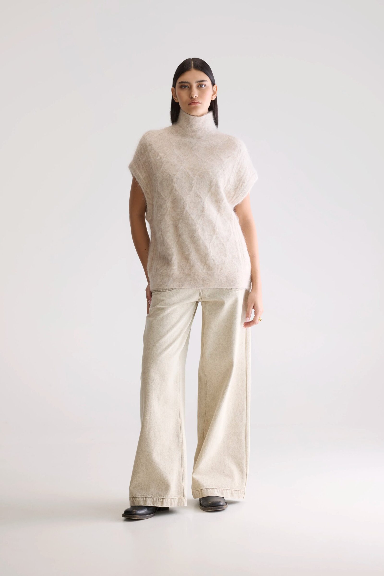 darti sweater vest (252 / w / oyster)